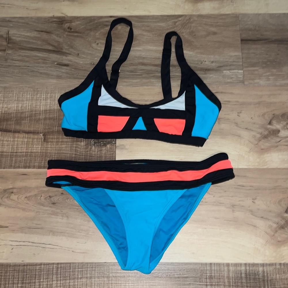 Pily Q SWIM